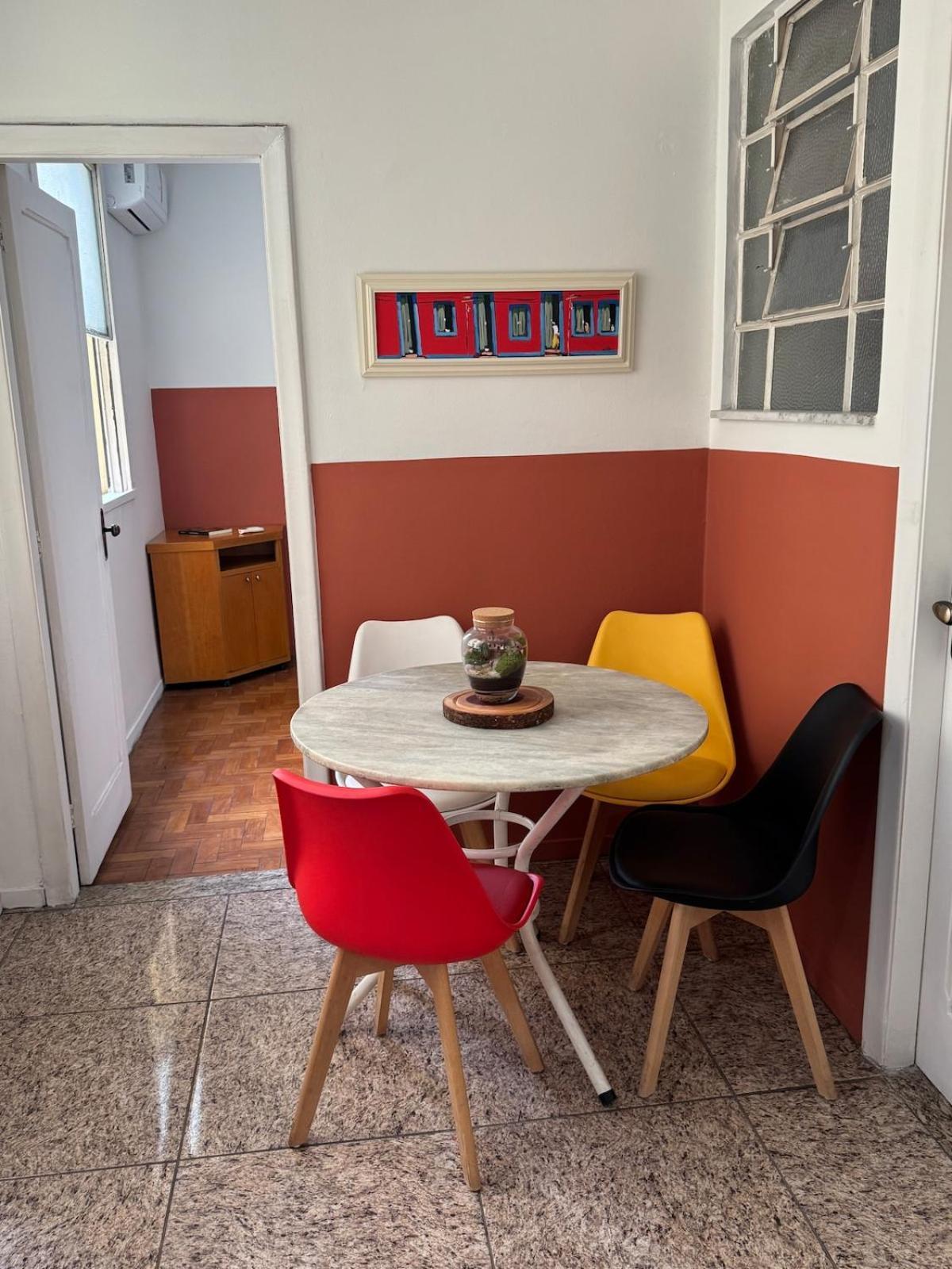 Apartamento Com Ar No Centro De Bh *